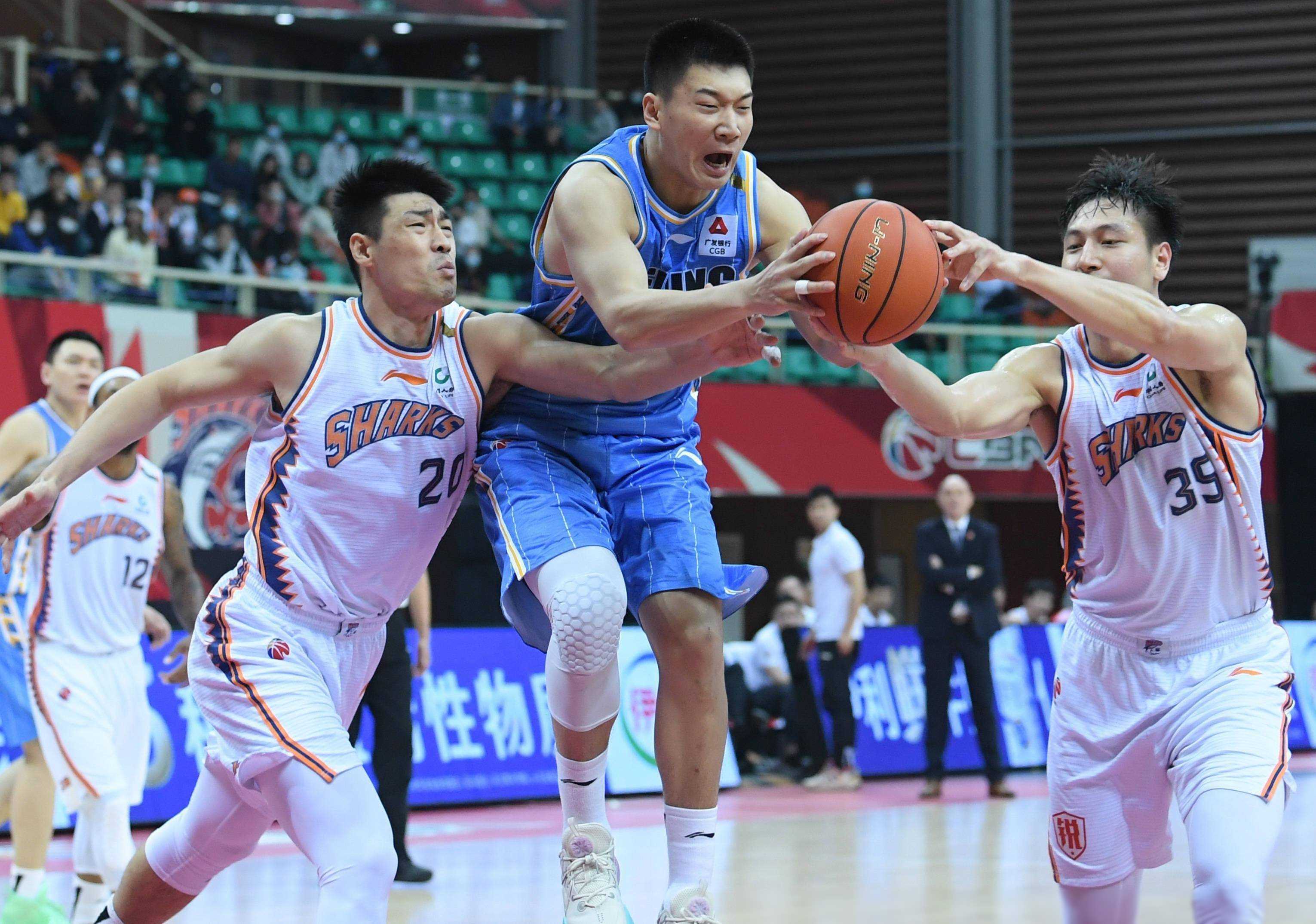 九游官网app -风云突变!法兰克福关键时刻临场应变;CBA常规赛版图或变;管理层满意;临场指挥获称赞的简单介绍