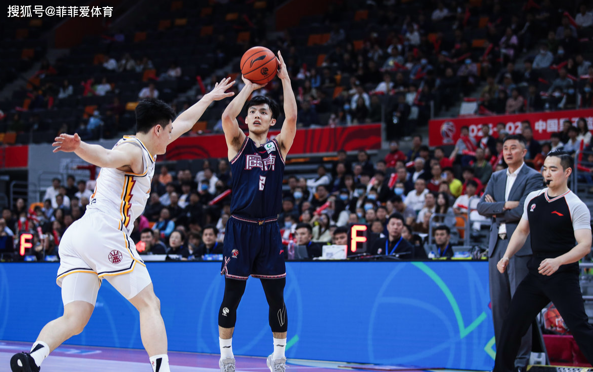 九游官网app -风云突变!法兰克福关键时刻临场应变;CBA常规赛版图或变;管理层满意;临场指挥获称赞的简单介绍